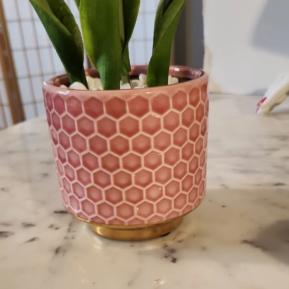 Vintage | Handpainted Yellow Tulips Honeycomb Vase with Rocks | realike*